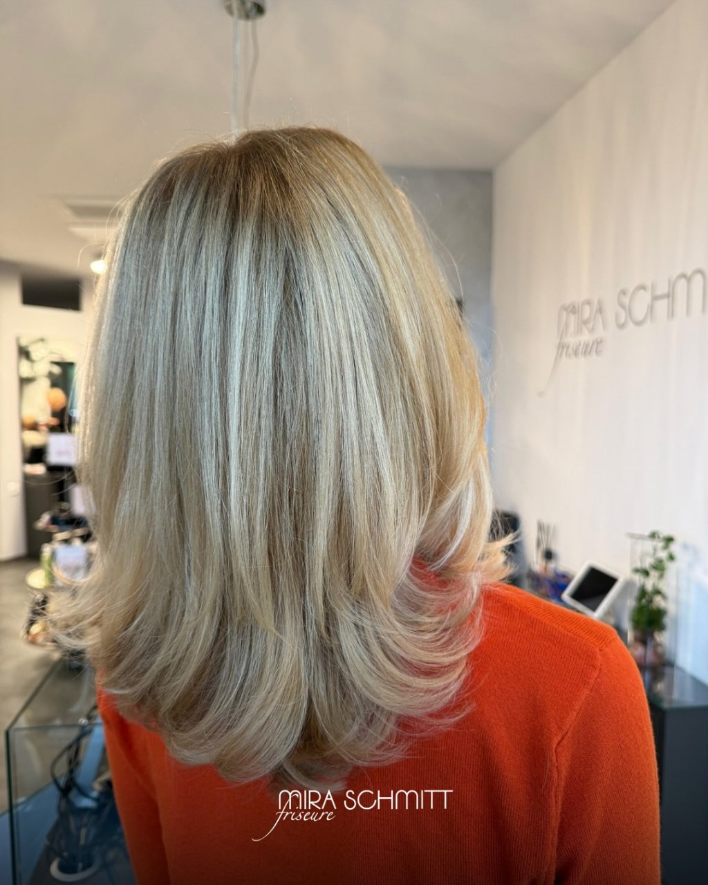 Instagram post from miraschmittfriseure. This post is in position 0.