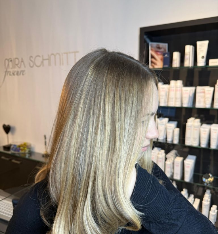 Instagram post from miraschmittfriseure. This post is in position 5.